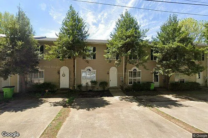 1329 Pamela St — Photo 1