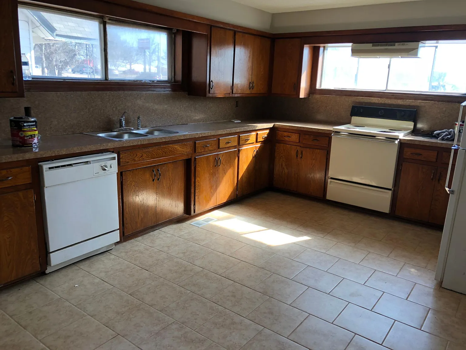 3 bed, $1,175 — Photo 2