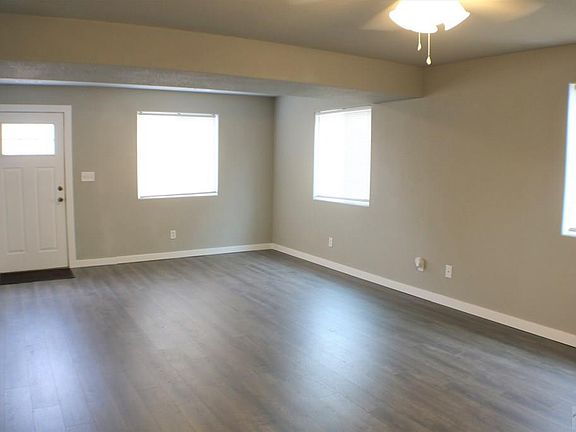 5th image of 901 E 14th St