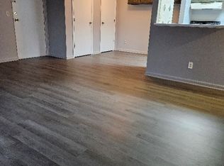 1592 Woodman Dr APT 10, Dayton, OH 45432