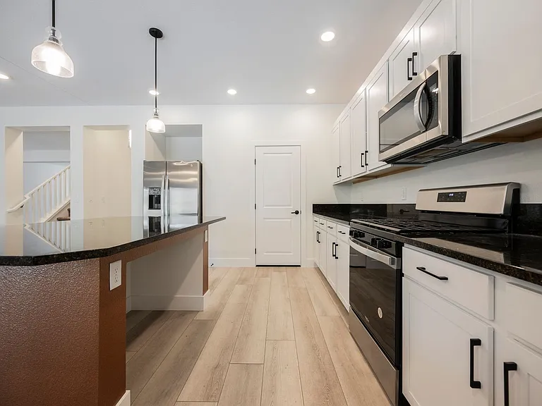 8683 Black Cordon Rd — Photo 4