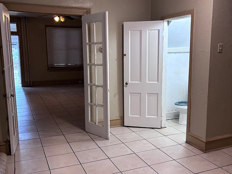 6829 Woodland Ave — Photo 4