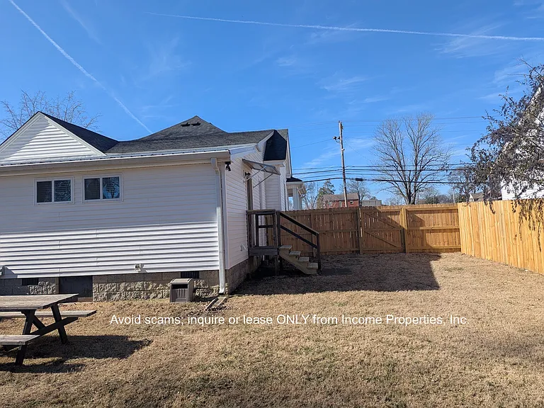 209 S Greenwood St — Photo 31