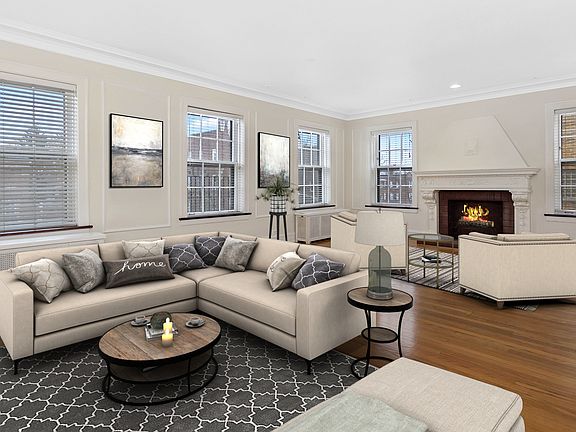 3rd image of 2048 W Farwell Ave APT 2W