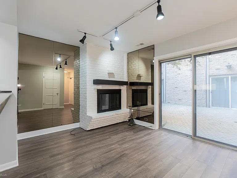 455 W Grant Pl #3 — Photo 1