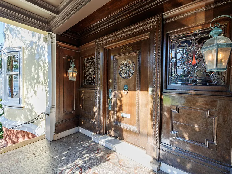 2398 Broadway St — Photo 73