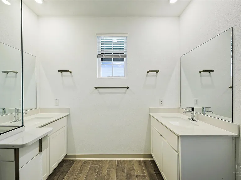 543 Eiseley Dr — Photo 17