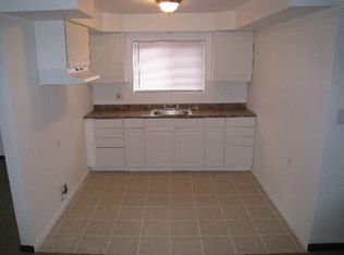 2740 E State St APT 2E, Chicago, IL 60633