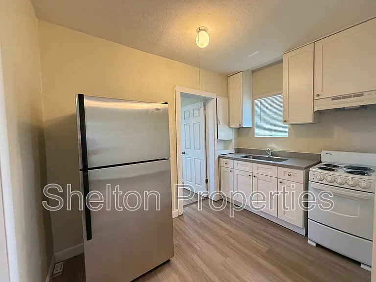 1713 N 31st Pl #3 — Photo 2