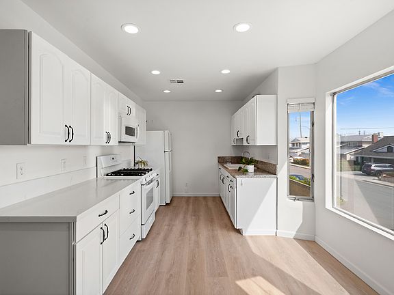 2nd image of 8041 Redford Ln #1