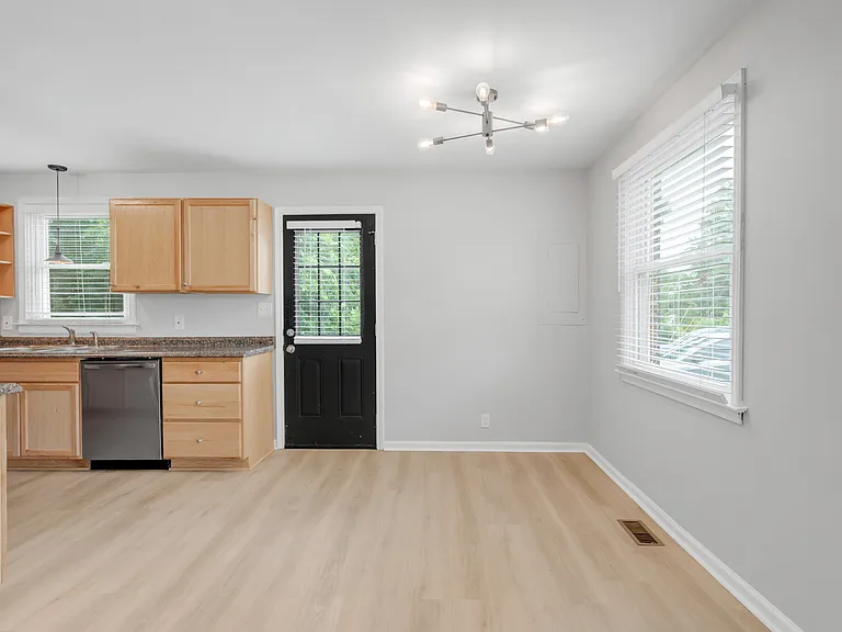 304 Lallemand Ct — Photo 12