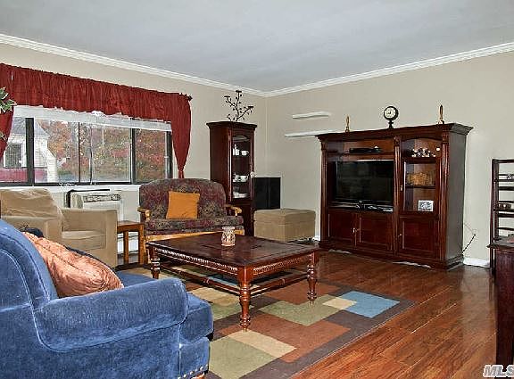 4th image of 52 Richmond Blvd Unit 4A