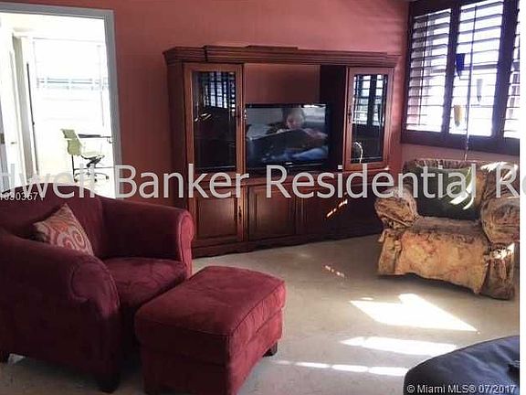 4th image of 5313 Collins Ave APT 1012