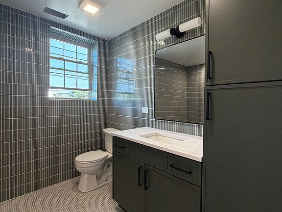 5th image of 1918-1920 Harrison St #1