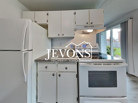 4th image of 812 73rd Street Ct E #2