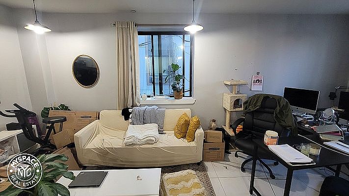 1st image of 14 Havens Pl #6D