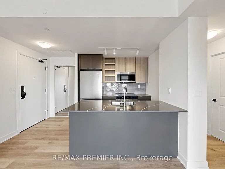 2075 Lakeshore Rd #2001 — Photo 12