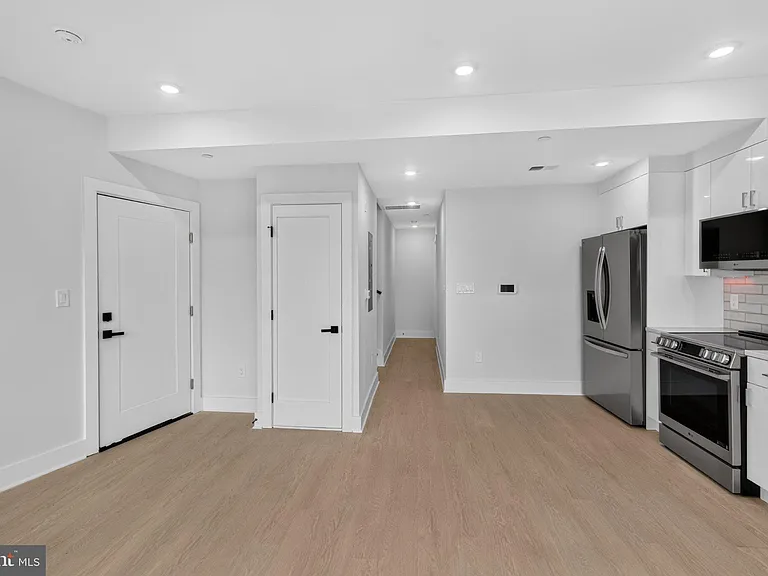 1650 Columbia Rd NW #401 — Photo 3