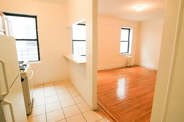 Rented by Horowitz Real Estate | media 10
