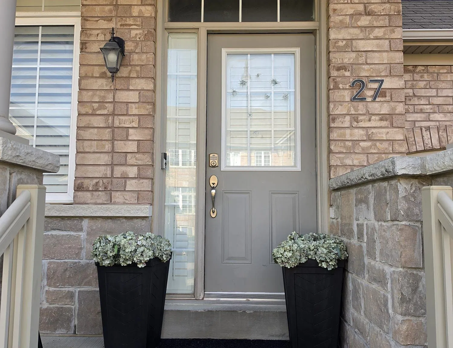 4 bed, $3,000 — Photo 1