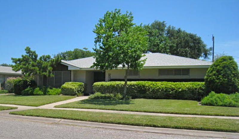 1st image of 417 Sheridan Dr
