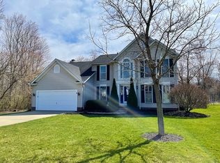 514 Republic Dr, Northfield, OH