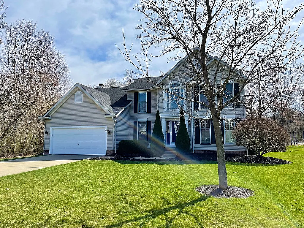 514 Republic Dr photo 1