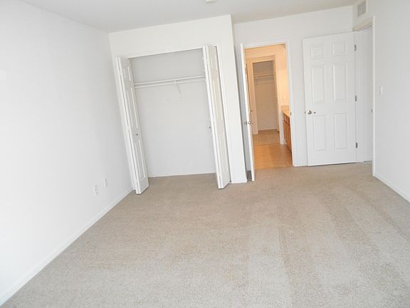2nd image of 30251 Summit Dr #11-251