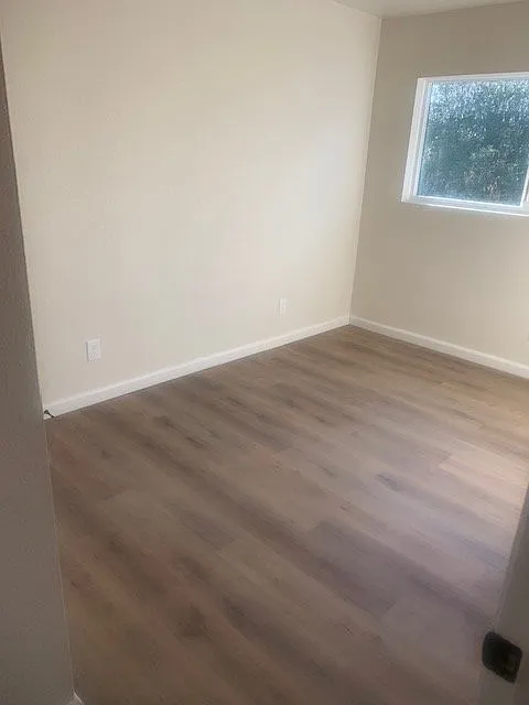 180 Channel Avenue — Photo 4
