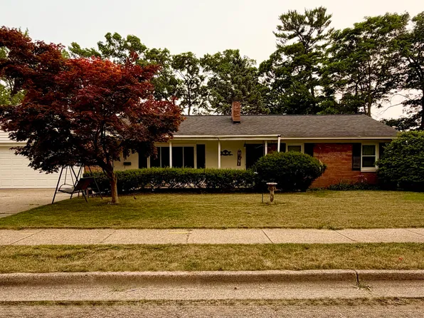 1499 Eastwood Dr, Muskegon, MI 49442