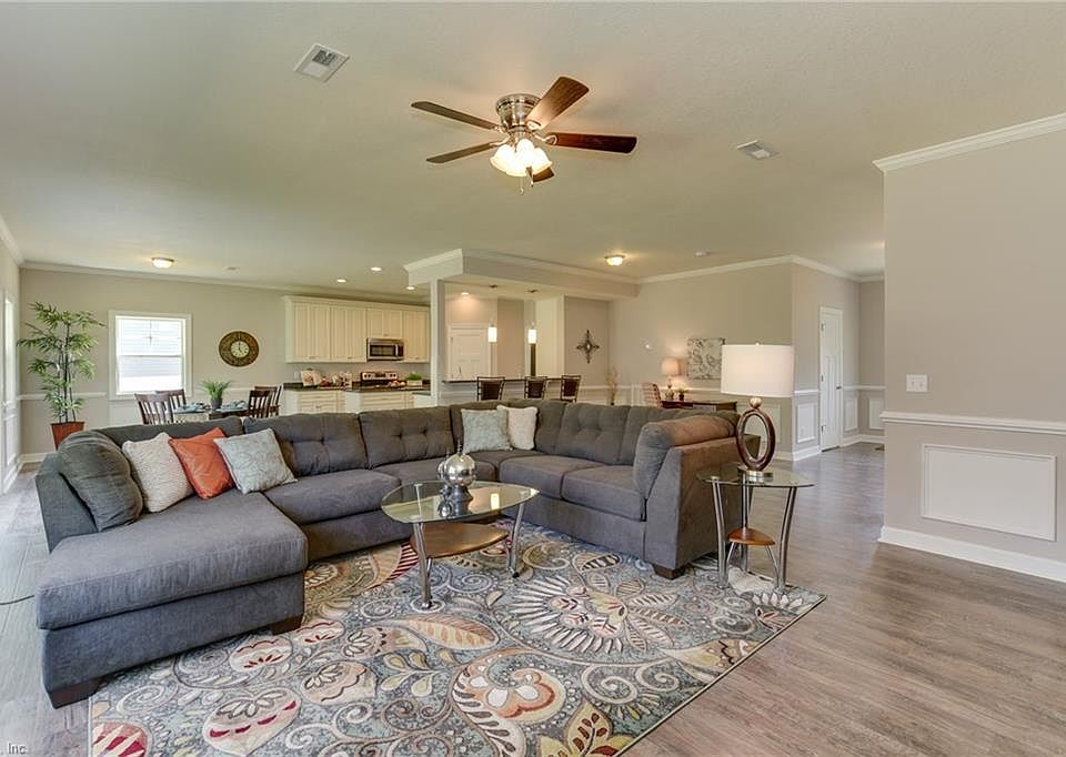 1st image of 433 N Oceana Blvd