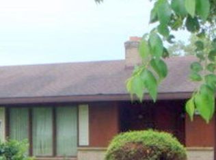 2686 Four Mile Rd NW, Grand Rapids, MI 49544