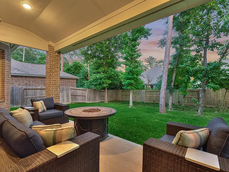 407 Tulip Tree Ct — Photo 43