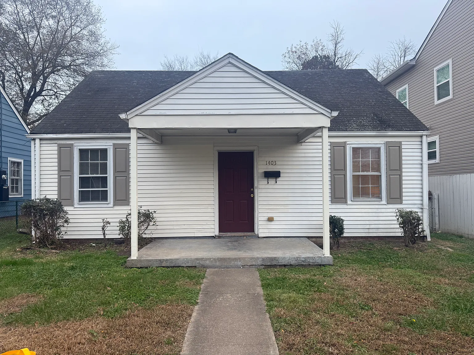 3 bed, 900 sqft, $1,700 — Photo 1