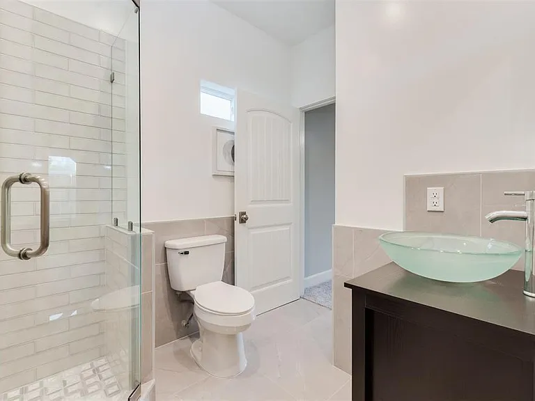 1209 Summer St — Photo 21