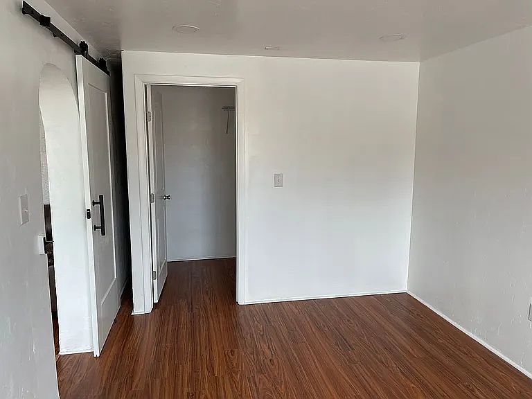 1st image of 606 Marconi Pl #988