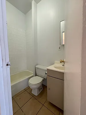 Rented by Peter R. Hungerford, LREB | media 12