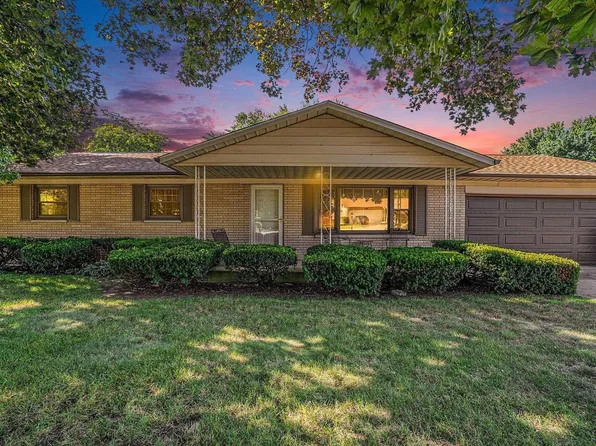 15338 Kerlin Dr, Granger, IN 46530