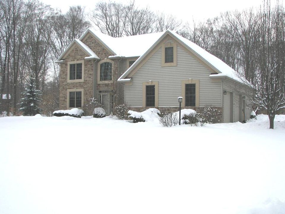 1st image of 38905 Bear Creek Dr