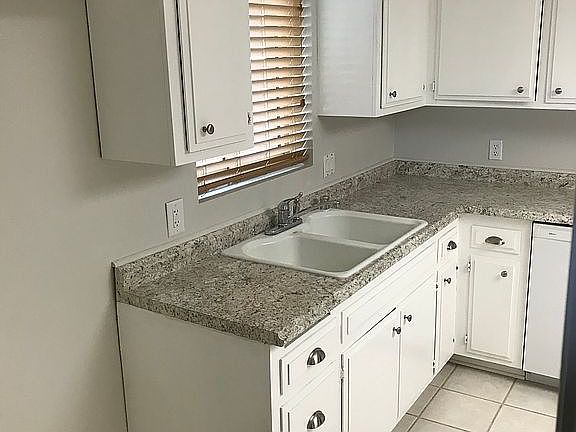 5th image of 2174 Redondo Ln