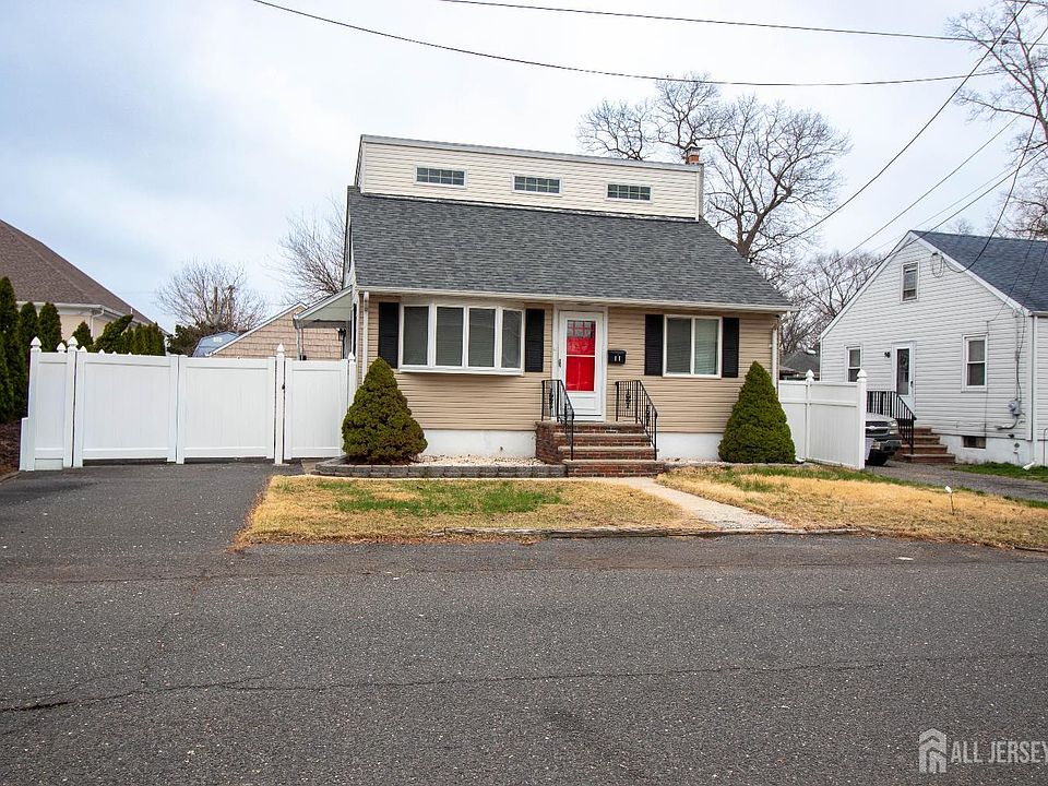 1st image of 11 Tyndale Ave