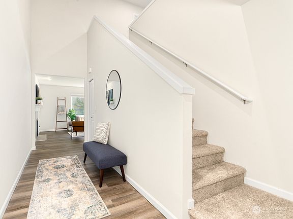 5th image of 420 203rd Street SW