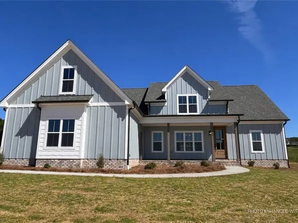 118 Orchard Grass Ct, Mocksville, NC 27028