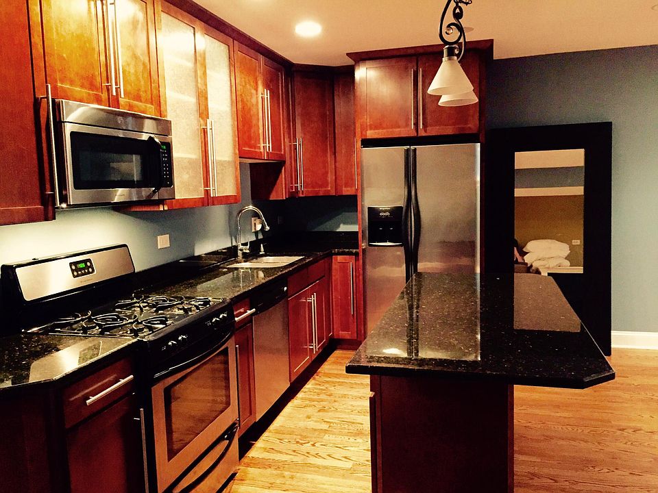 1st image of 4717 N Kenmore Ave