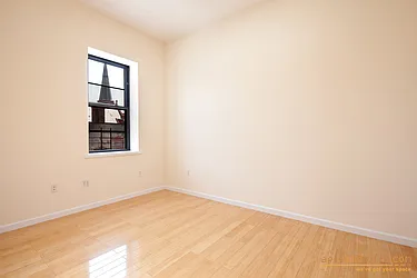 Sold by aptsandlofts.com