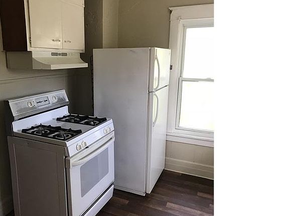 5th image of 3615 Toledo Ave