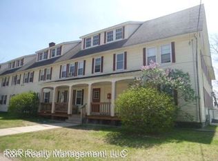 8 Overlook St #12, Whitinsville, MA 01588