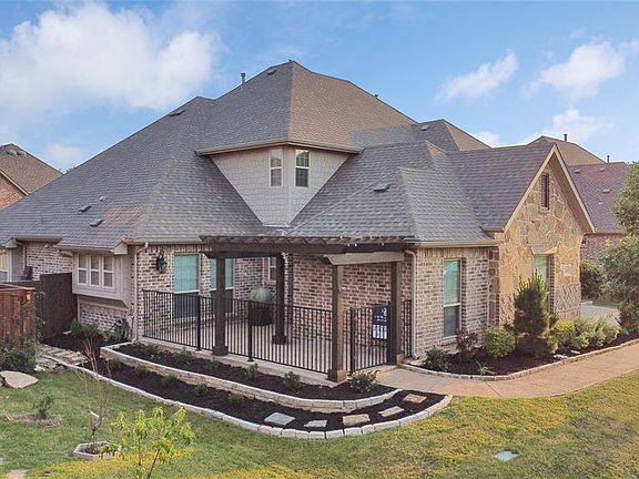 4th image of 3013 Martha Dr
