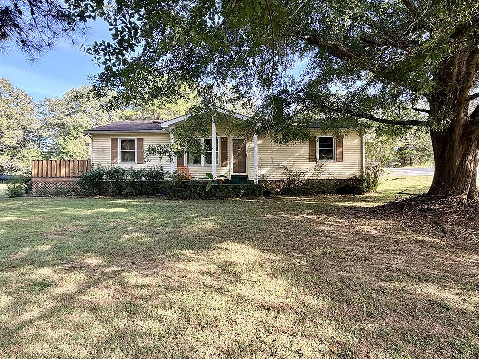 1st image of 689 Russwood Dr