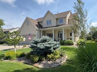1203 Adrian Dr, Chaska, MN 55318